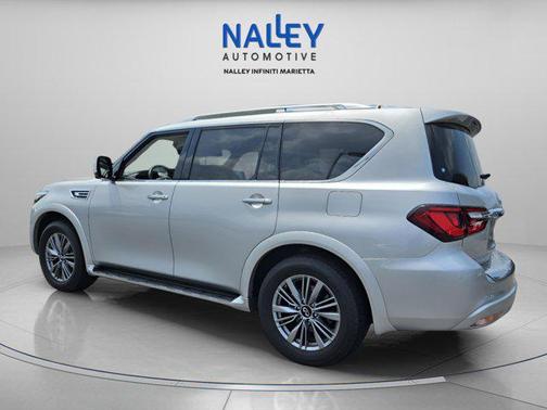 2022 INFINITI QX80 Luxe