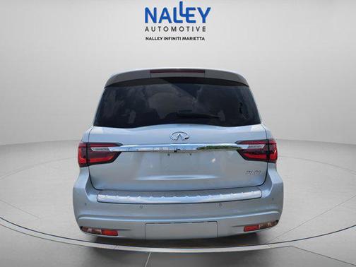 2022 INFINITI QX80 Luxe