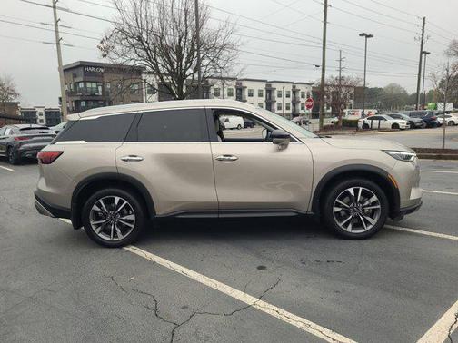 2022 INFINITI QX60 Luxe