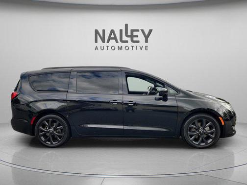 2018 Chrysler Pacifica Touring-L
