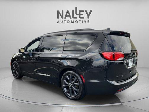 2018 Chrysler Pacifica Touring-L