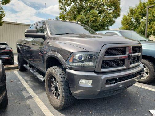 2017 RAM 2500 Laramie Crew Cab 4x4 6'4' Box