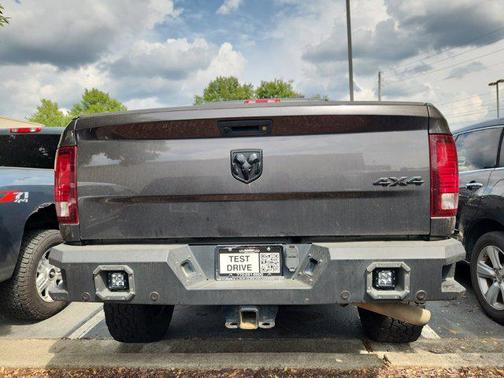 2017 RAM 2500 Laramie Crew Cab 4x4 6'4' Box