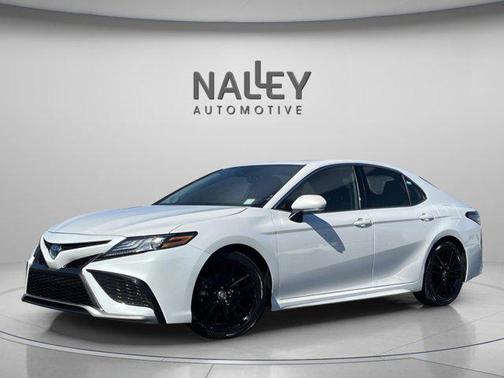 2024 Toyota Camry Hybrid SE