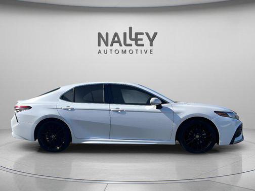 2024 Toyota Camry Hybrid SE