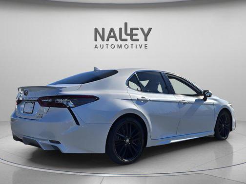 2024 Toyota Camry Hybrid SE