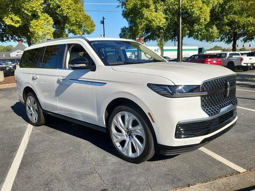 2025 Lincoln Navigator Reserve