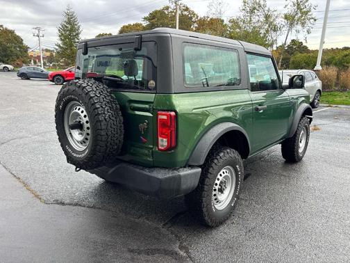 2023 Ford Bronco Base