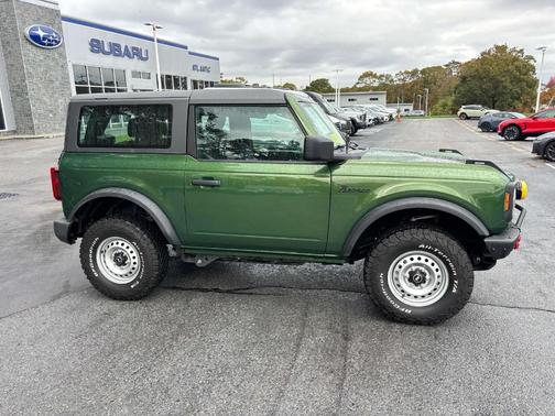 2023 Ford Bronco Base