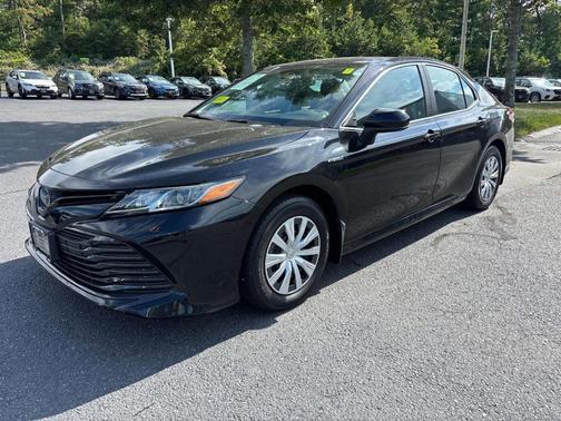 2019 Toyota Camry Hybrid LE