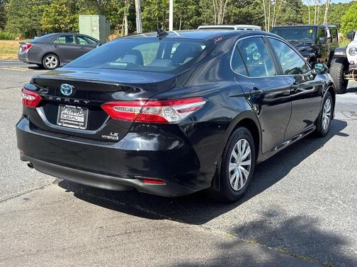 2019 Toyota Camry Hybrid LE