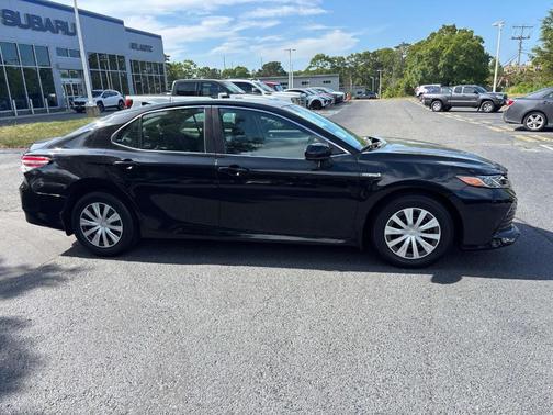 2019 Toyota Camry Hybrid LE
