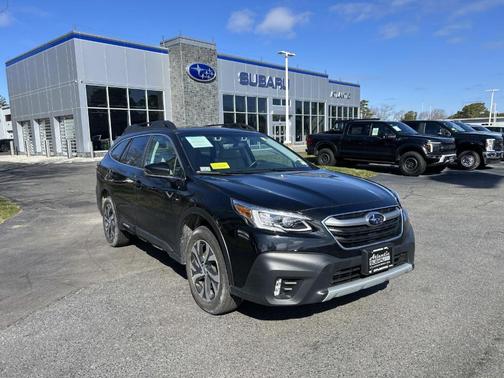 Crystal Black Silica 2022 Subaru Outback Limited