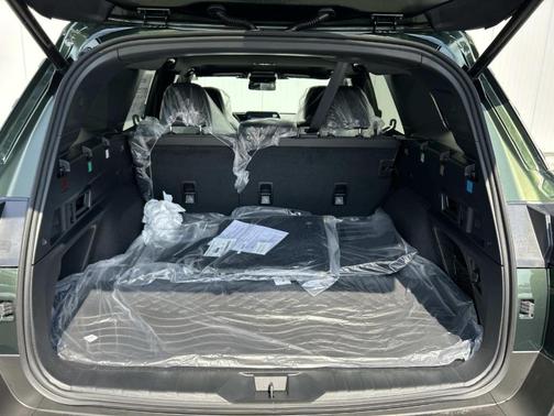 Deep Emerald Green 2026 Subaru Outback Premium