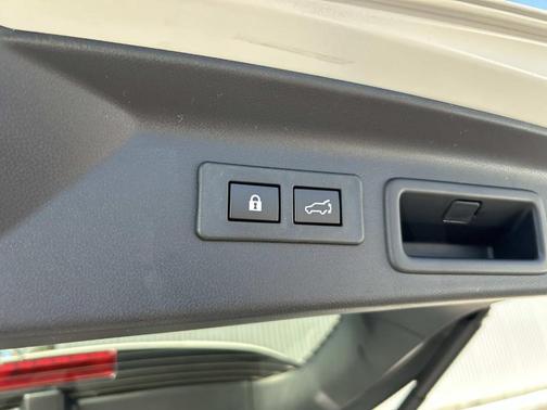 Crystal White Pearl 2026 Subaru Forester Touring