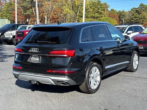 2025 Audi Q7 55 Premium