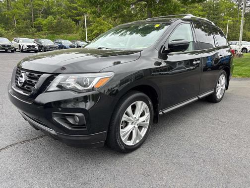 2019 Nissan Pathfinder SL