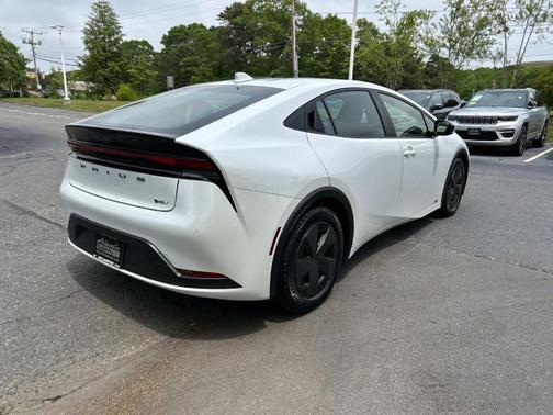 2023 Toyota Prius LE