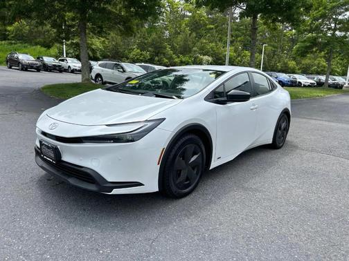 2023 Toyota Prius LE