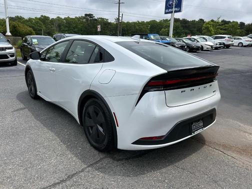 2023 Toyota Prius LE