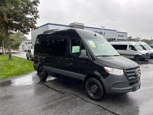 2024 Mercedes-Benz Sprinter 2500 144 WB Standard Roof Passenger
