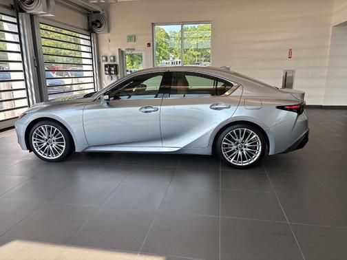 2022 Lexus IS 300 Base