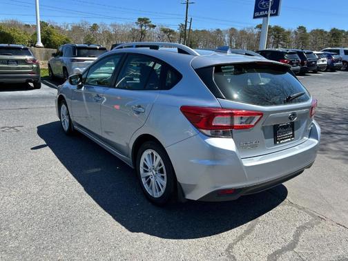2018 Subaru Impreza 2.0i Premium