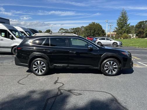 2023 Subaru Outback Touring XT