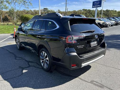 2023 Subaru Outback Touring XT