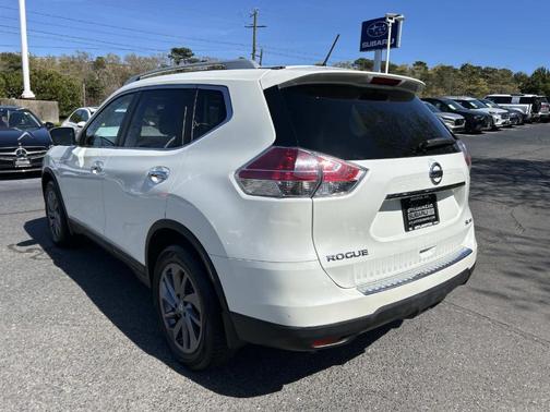 Pearl White 2016 Nissan Rogue SL