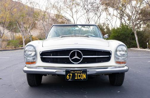 1967 Mercedes-Benz 230SL
