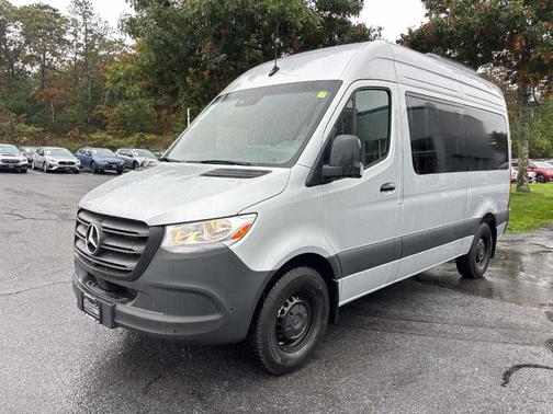 2024 Mercedes-Benz Sprinter 2500 144 WB Standard Roof Passenger
