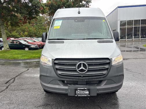 2024 Mercedes-Benz Sprinter 2500 144 WB Standard Roof Passenger