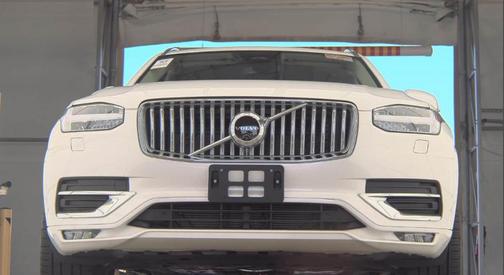 2025 Volvo XC90 B5 Plus