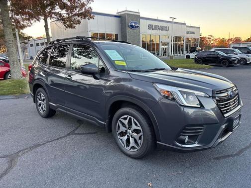 2023 Subaru Forester Premium