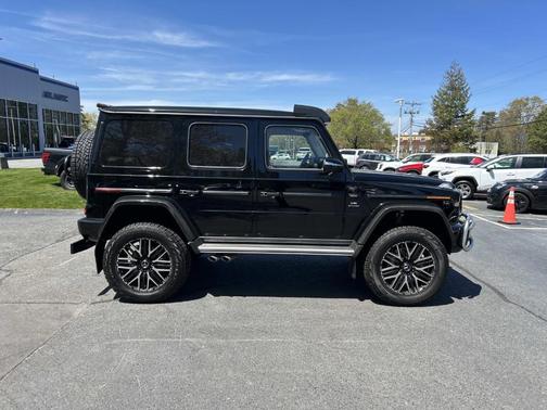 Black 2024 Mercedes-Benz AMG G 63 4x4 Squared