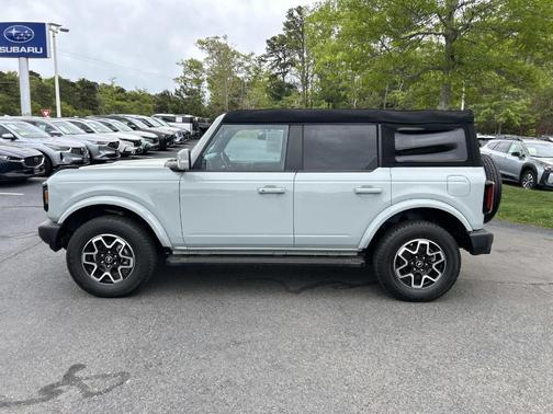 Gray 2023 Ford Bronco Outer Banks