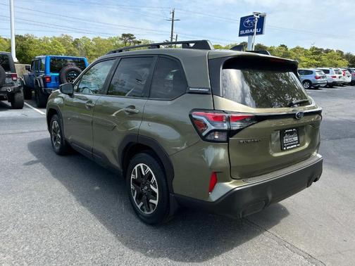 2025 Subaru Forester Premium