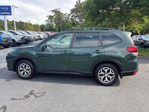 2022 Subaru Forester Premium