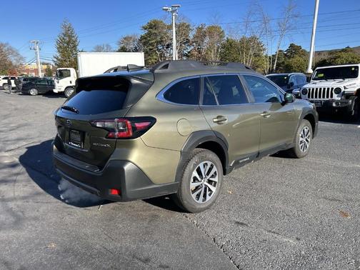 2025 Subaru Outback Premium