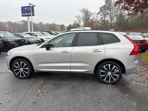 2025 Volvo XC60 B5 Plus