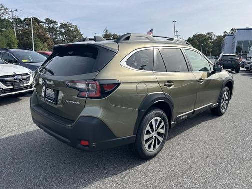 2025 Subaru Outback Premium