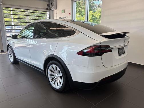 2020 Tesla Model X Long Range