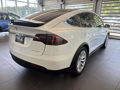 2020 Tesla Model X Long Range