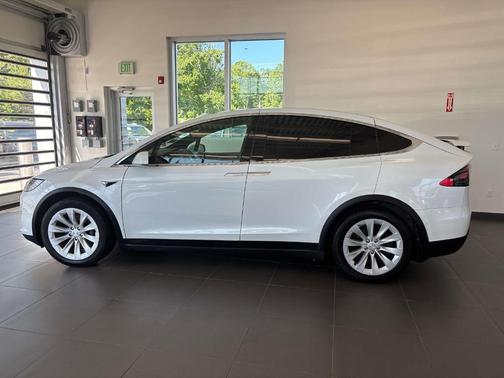 2020 Tesla Model X Long Range