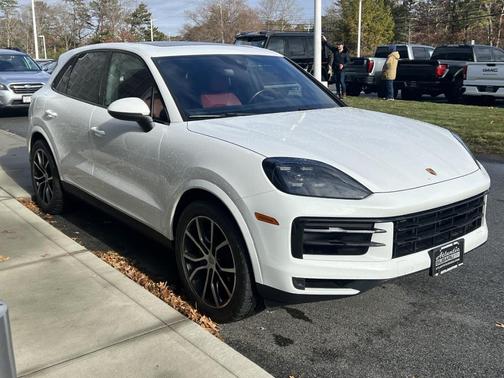 2024 Porsche Cayenne Base