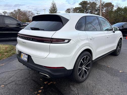 2024 Porsche Cayenne Base