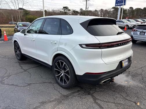 2024 Porsche Cayenne Base