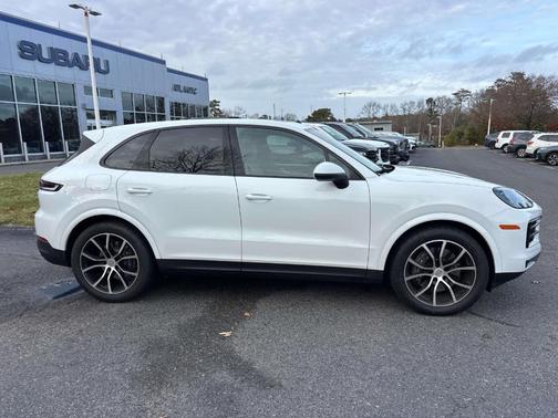 2024 Porsche Cayenne Base