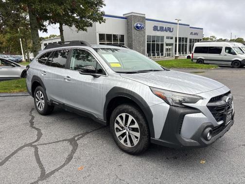 2025 Subaru Outback Premium